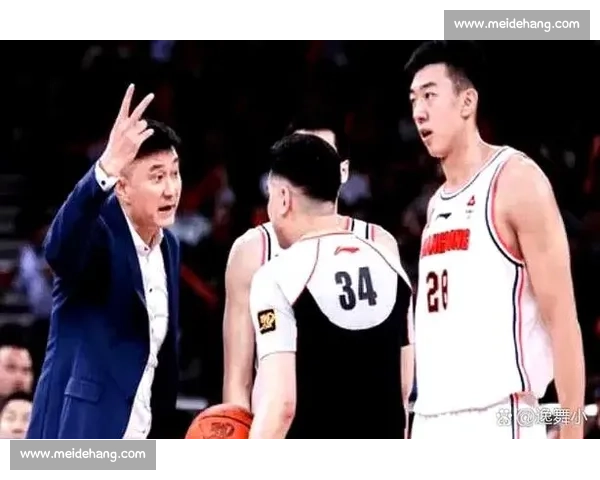 广州恒大对阵上海海港:豪门争锋背后的战术较量与球员焦点分析 广州恒大对阵上海海港:豪门争锋背后的战术较量与球员焦点分析